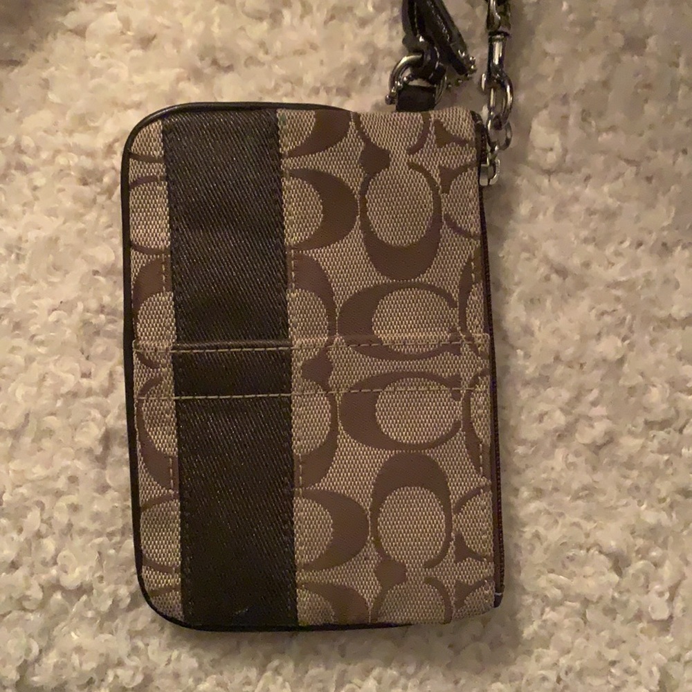 Coach monogram logo wristlet - Picture 3 of 10